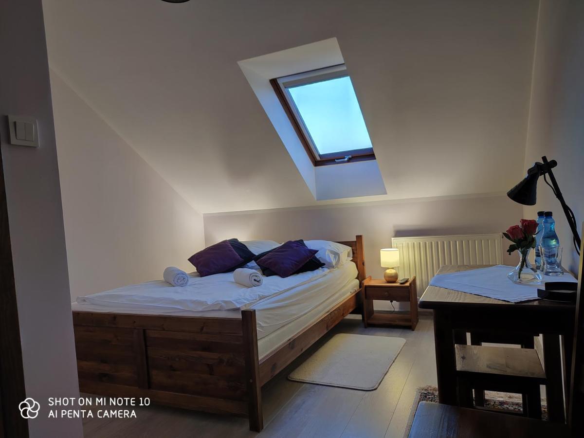 Pensjonat Koliber Sobków Zewnętrze zdjęcie